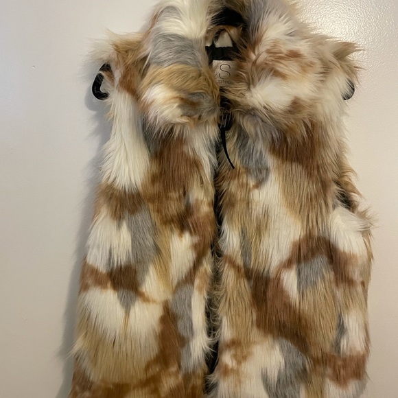 S13/NYC Faux Fur Vest, XL, brown, white and gray. Used, good condition - Picture 6 of 6